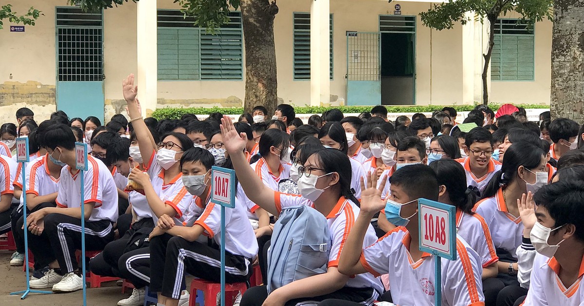 Trường THPT quyết lùi giờ vào học xuống 7 giờ 30 và lý do xúc động