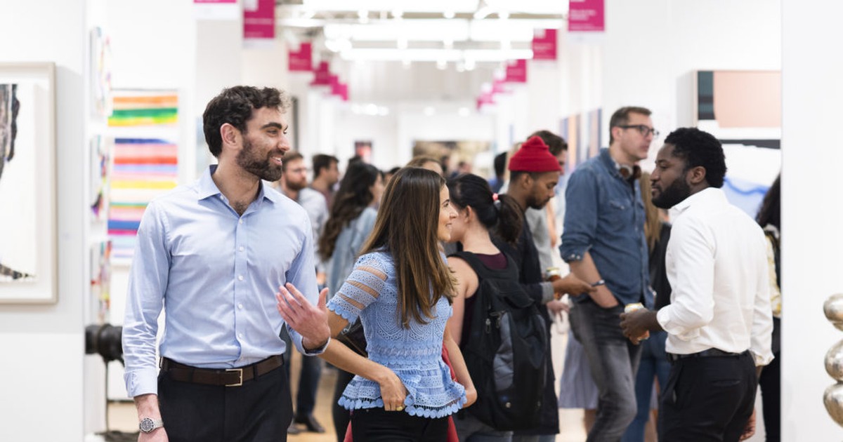 Vì nạn kỳ thị mùa COVID-19, người Việt bị loại khỏi triển lãm nghệ thuật Anh