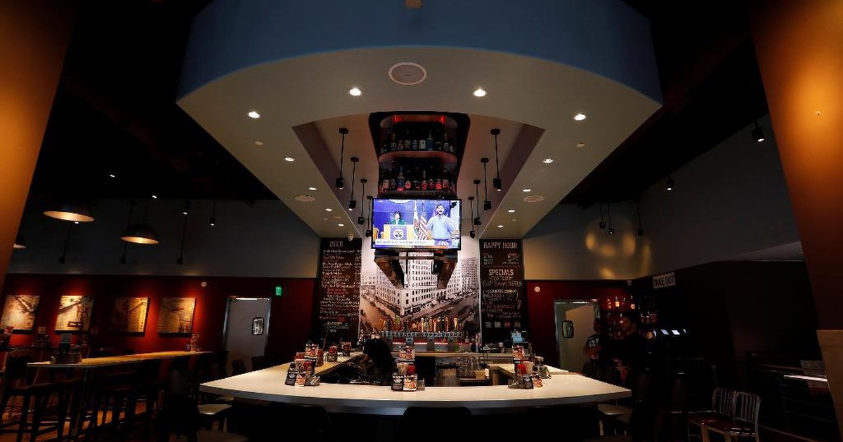 Dịch Covid-19 'ngóc đầu' trở lại, California theo bước Texas, Florida buộc đóng cửa quán bar