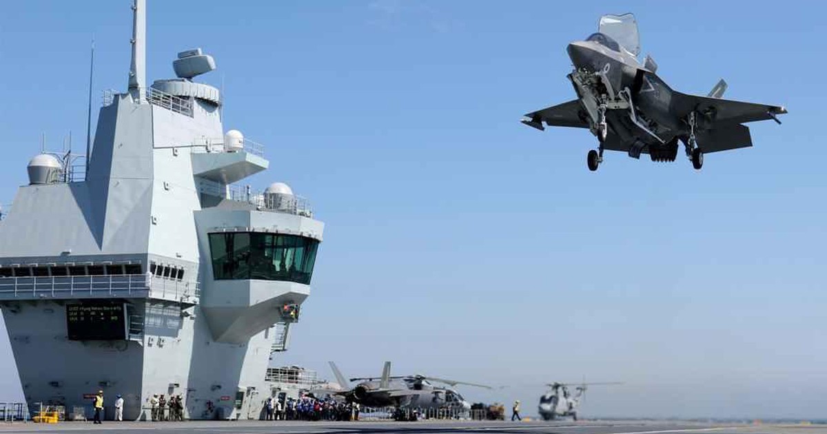 Anh nhờ Mỹ hỗ trợ trục vớt F-35B rơi khỏi tàu sân bay HMS Queen Elizabeth