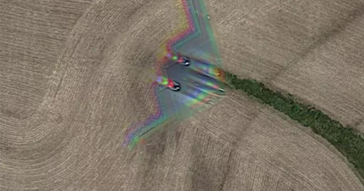 Máy bay ném bom tàng hình B-2 bị phát hiện bằng Google Maps