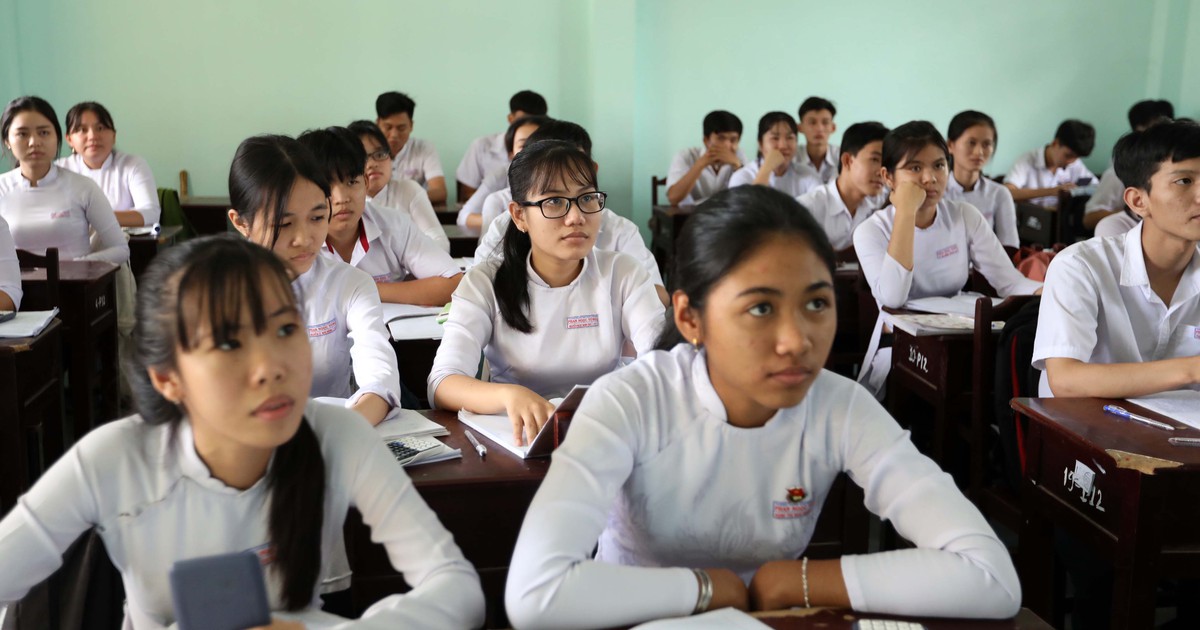 Tin tức giáo dục đặc biệt trên báo in ngày mai 1.4.2020