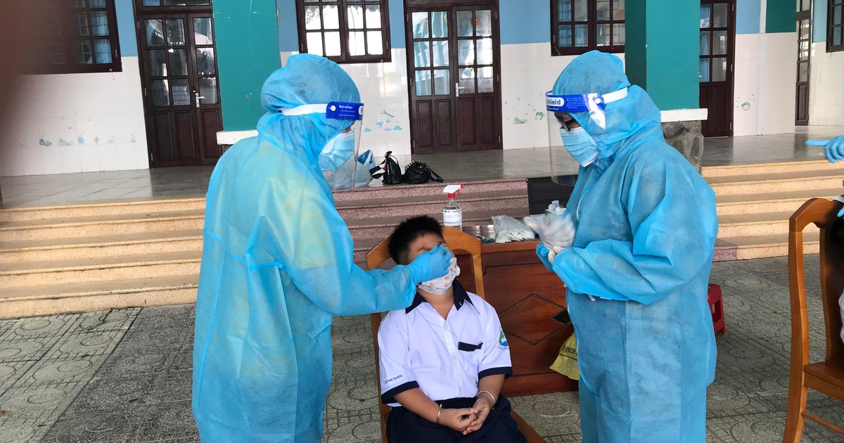 Chỉ yên tâm cho học sinh trở lại trường nếu được tiêm vắc xin