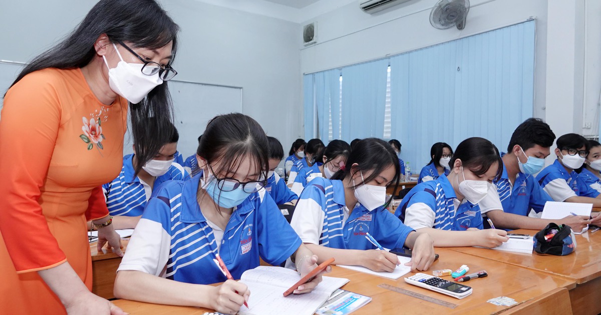 Tin tức giáo dục đặc biệt 25.3: Những đề xuất cho kỳ thi tốt nghiệp THPT