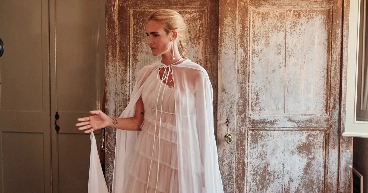 Chiếc váy cưới vải tuyn thanh tao khiến cả cô dâu bánh bèo, cá tính thích thú