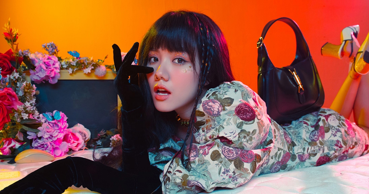 Phương Ly hút mắt với tạo hình nàng tiên nổi loạn