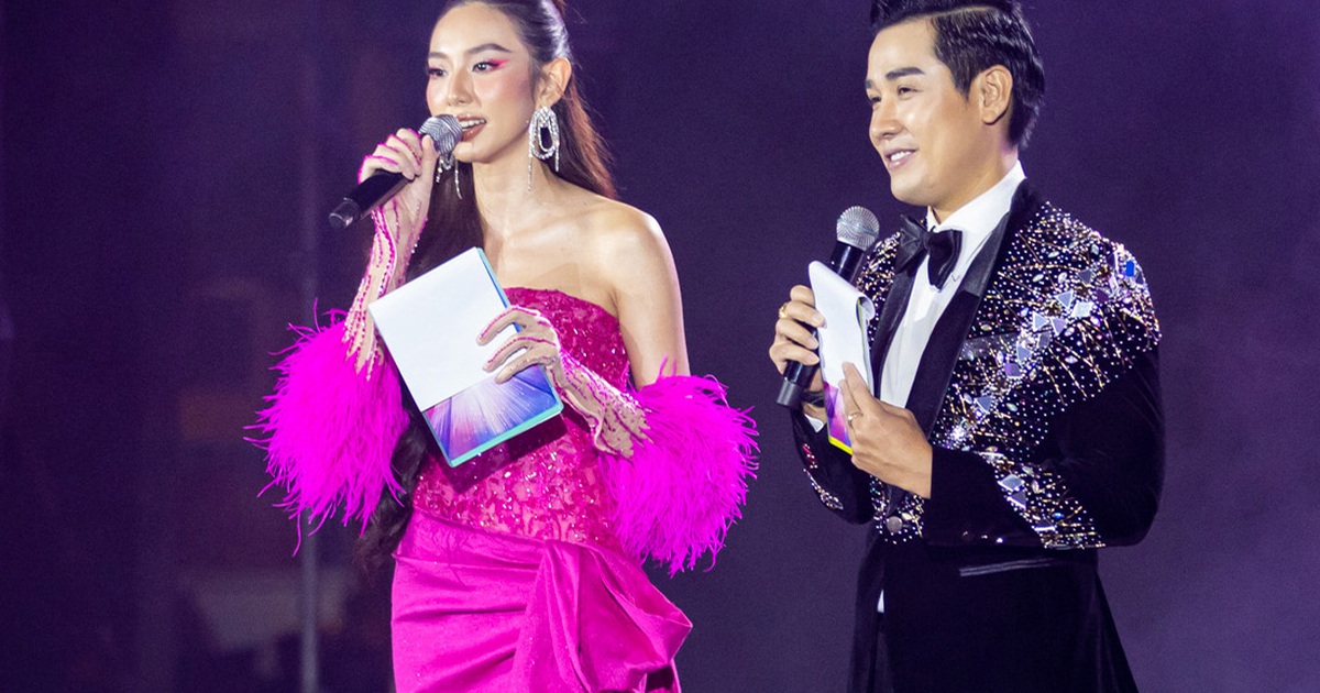 Fan phấn khích khi Thùy Tiên, Nguyên Khang cover 'Bên trên tầng lầu'