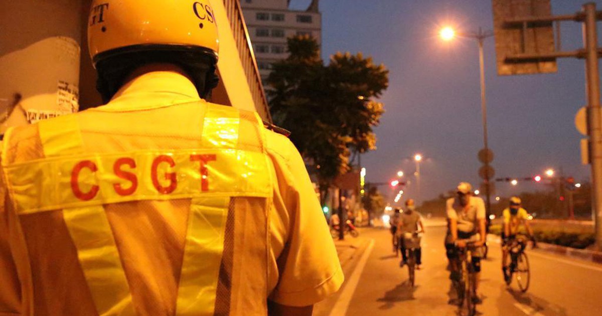 Xây dựng văn hóa giao thông từ những việc nhỏ