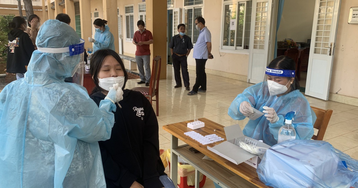 Tình hình Covid-19 hôm nay 9.2: Ca nhiễm tăng sau tết; nhiều tỉnh test nhanh học sinh trở lại trường