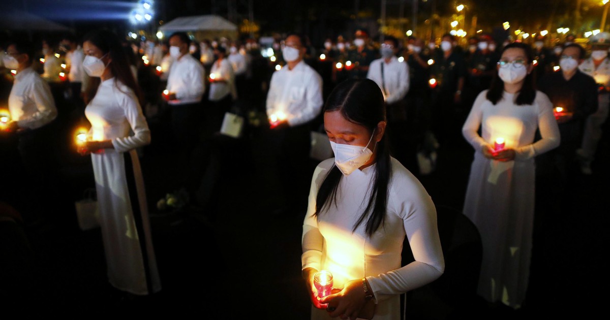 Lễ tưởng niệm hơn 23.000 người mất vì Covid-19