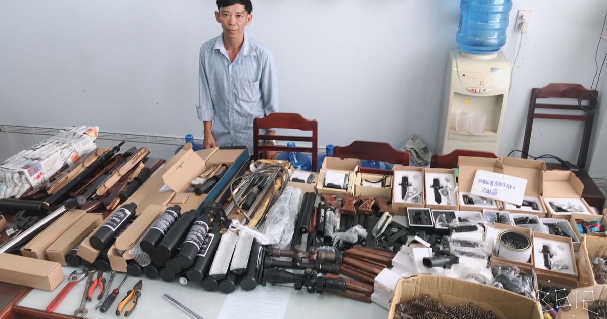 Thu giữ số lượng lớn vũ khí thô sơ được mua bán qua mạng xã hội