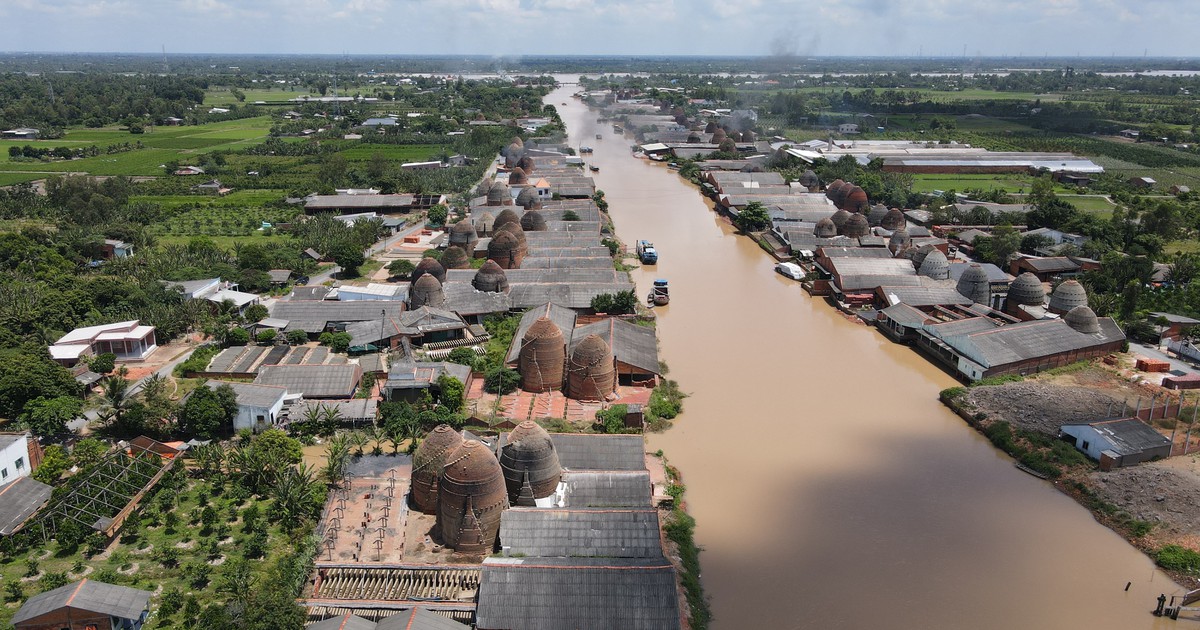 Vĩnh Long kêu gọi đầu tư cho di sản ‘vương quốc gạch gốm’ Mang Thít