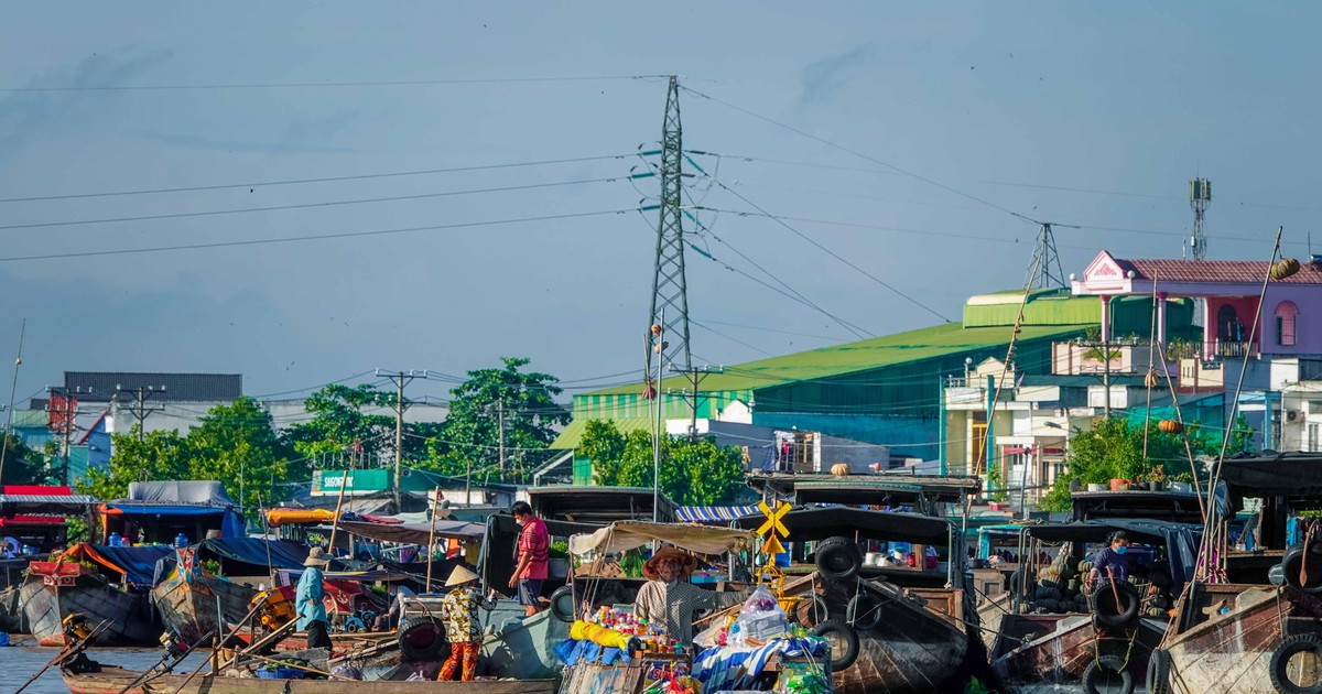 Chợ nổi Cái Răng sau những ngày giãn cách: Trên bến dưới thuyền rất riêng miền Tây