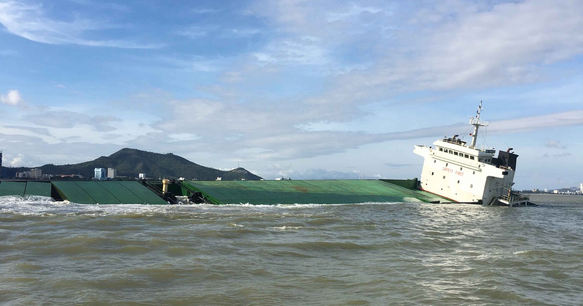 Tăng cường thợ lặn tìm kiếm các nạn nhân mất tích tại vùng biển Quy Nhơn