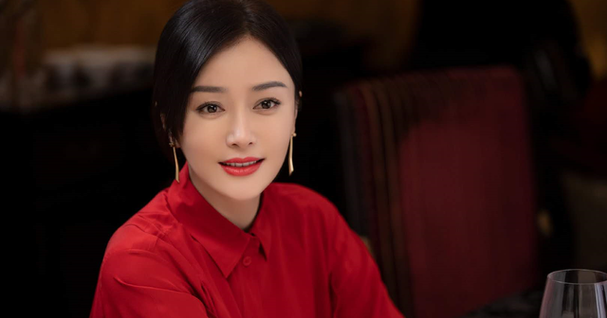 ‘Phú sát Hoàng hậu’ Tần Lam xinh đẹp và khí chất trong phim về đấu đá showbiz