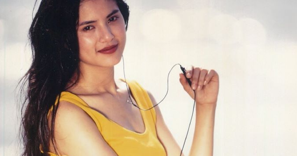 Nhan sắc trong trẻo tuổi 17 của Lý Nhược Đồng gây sốt