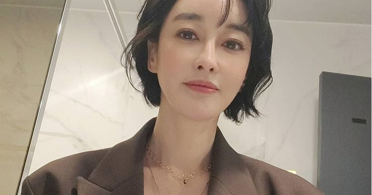 Nữ diễn viên Hàn kém nổi bỗng hot vì gương mặt trẻ trung tuổi U50