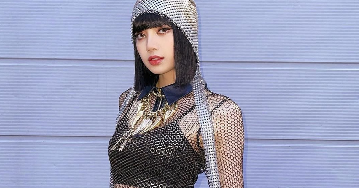 Lisa gây sốt với màn trình diễn 'bốc lửa' tại show ‘Kingdom’