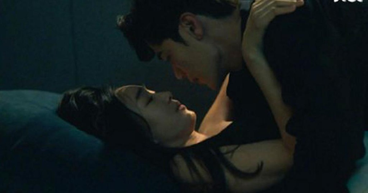 'Nữ hoàng phim bi' Soo Ae tái xuất với ‘cảnh nóng’ táo bạo