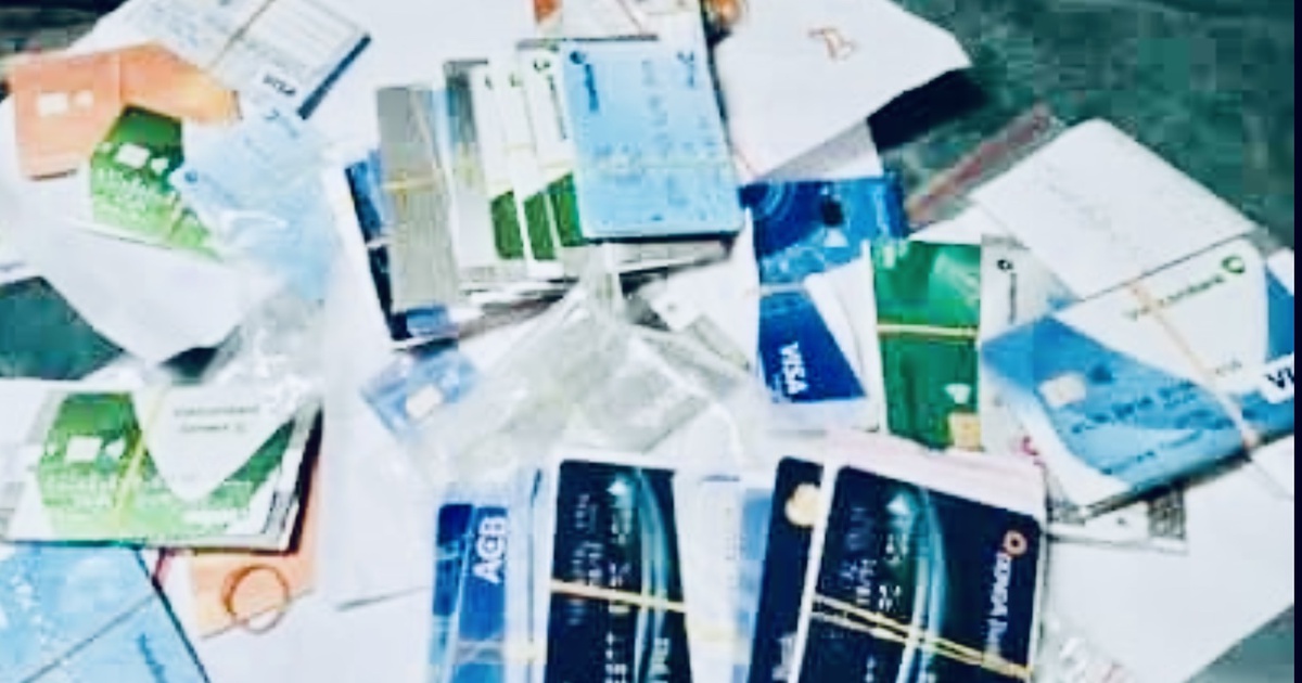 Bình Dương: Điều tra vụ mua bán trái phép thông tin tài khoản ngân hàng