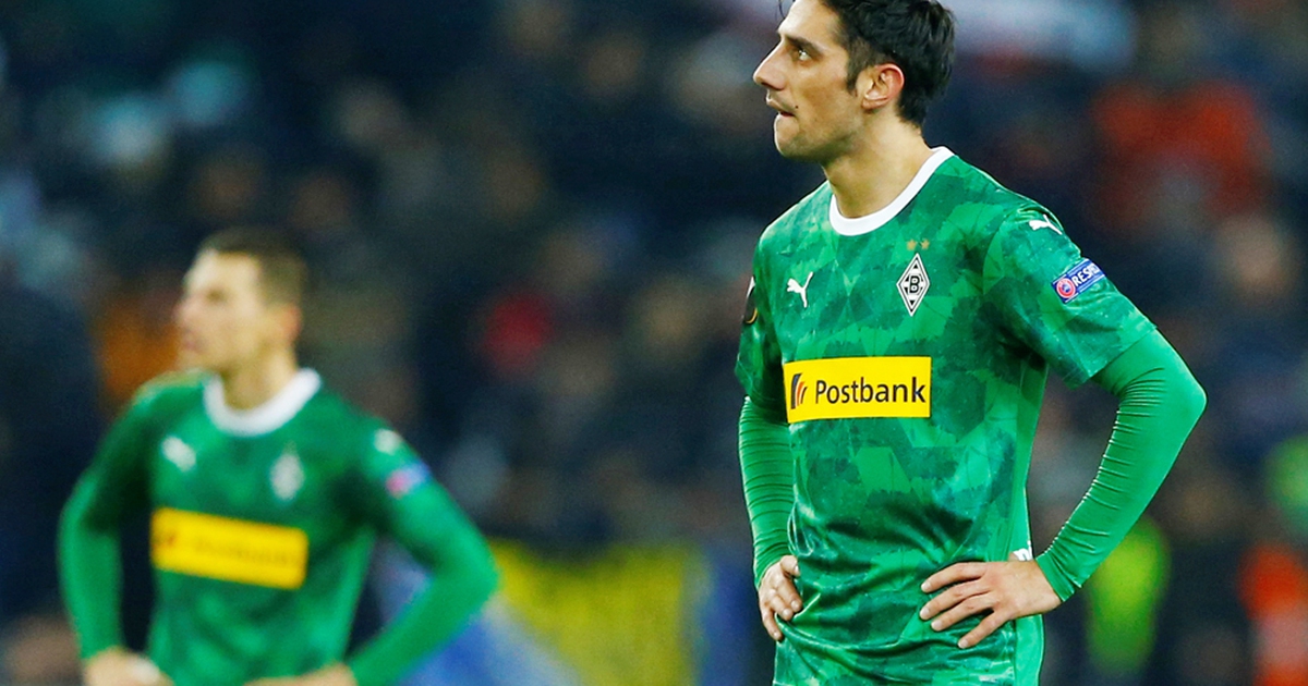 Vừa hạ Bayern Munich xong, đội dẫn đầu Bundesliga bị loại đau đớn ở Europa League