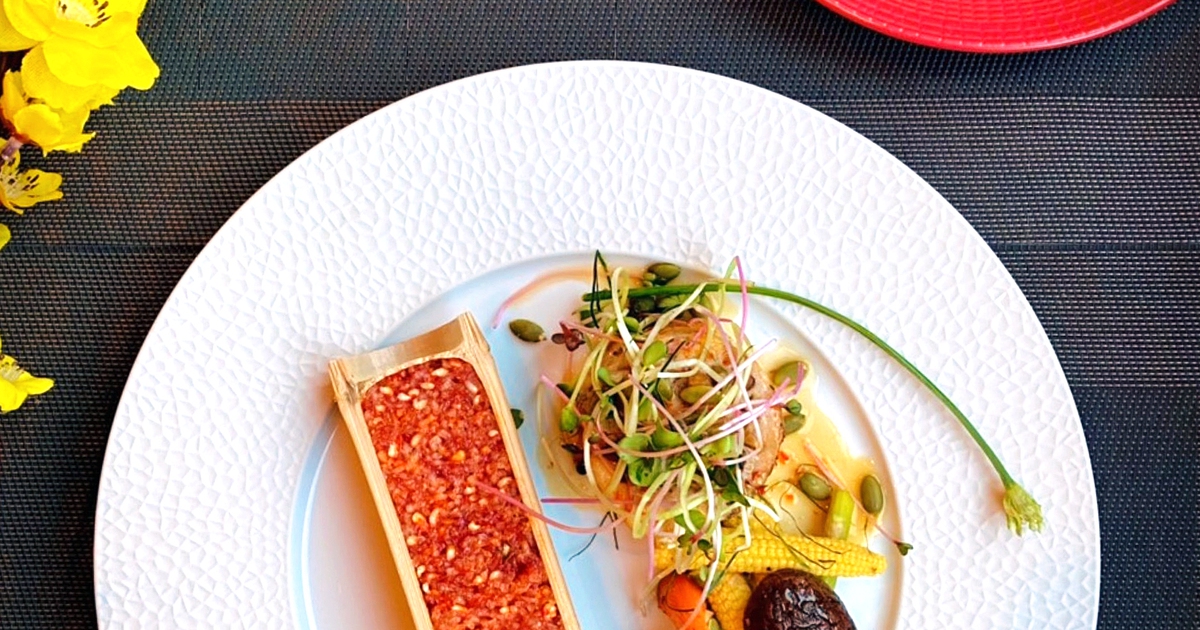 Thêm vào mâm cỗ Tết món gà cuộn nấm và hạt bí cực ngon và lạ