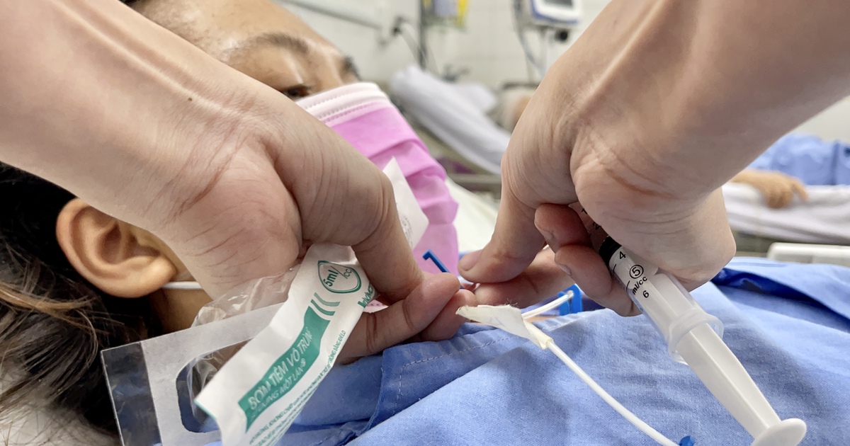 Cứu sống kỳ diệu người mẹ trẻ 2 lần ngưng tim vì biến chứng sốt xuất huyết