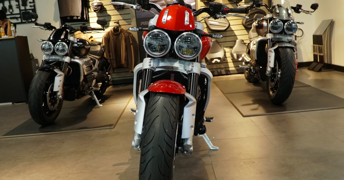 'Tên lửa mặt đất' Triumph Rocket 3 2020 giá từ 869 triệu đồng