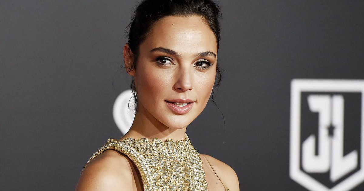 Gal Gadot sốc khi bị đạo diễn ‘Justice League’ đe dọa hủy hoại sự nghiệp