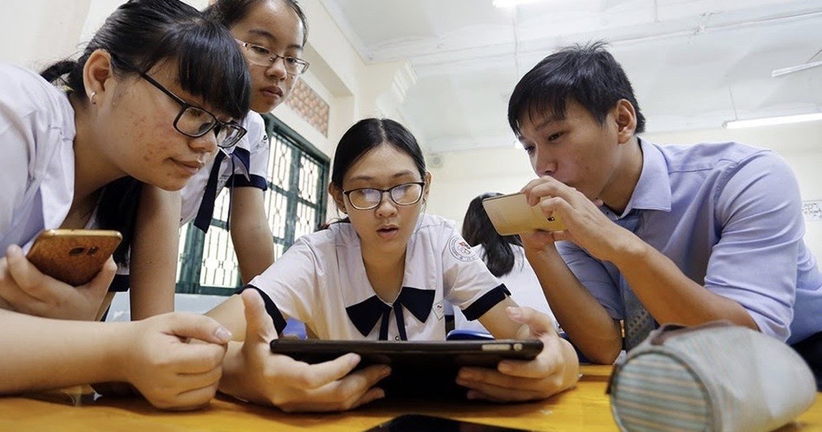 Bộ GD-ĐT sẽ có hướng dẫn cho học sinh sử dụng điện thoại trong giờ học
