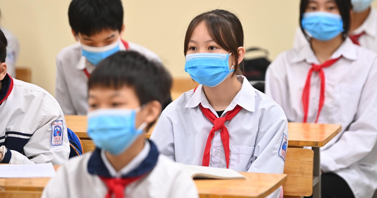 Thủ tướng yêu cầu cho học sinh từ 12 tuổi trở lại trường sớm nhất có thể
