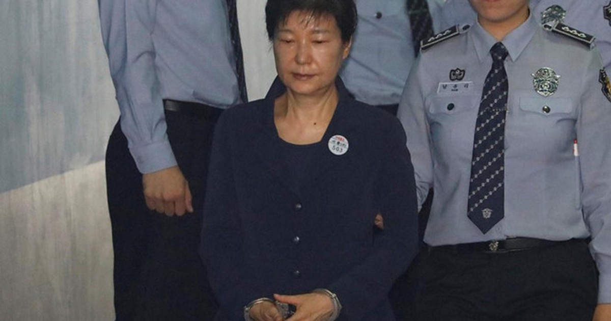 Ngày tuyên án, cựu Tổng thống Park Geun-hye không ra tòa
