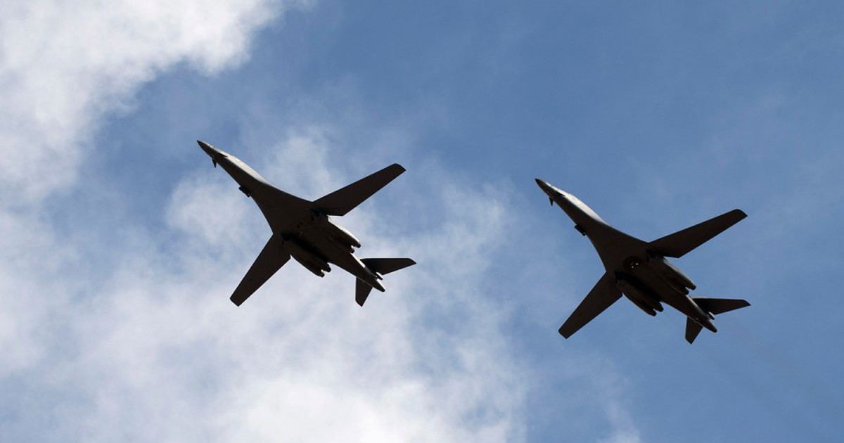 Máy bay ném bom B-1B đến Guam sau khi Mỹ bác yêu sách của Trung Quốc về Biển Đông