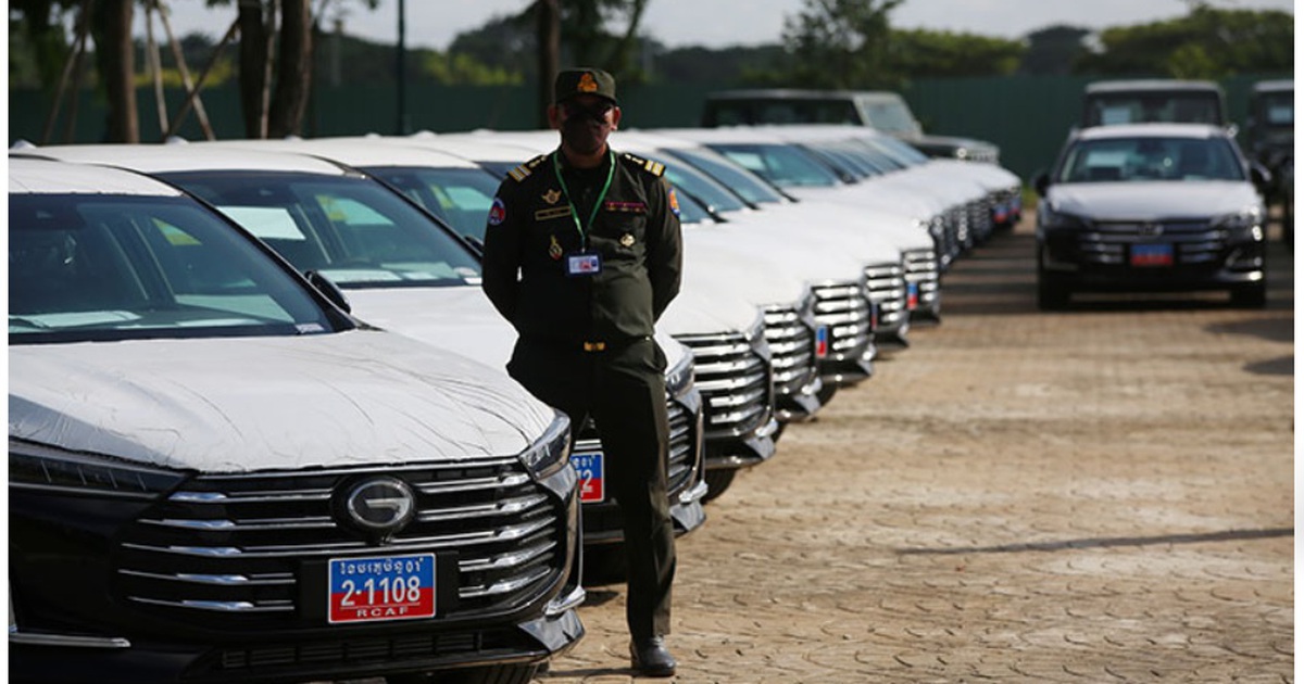 Trung Quốc tặng 150 ô tô hạng sang cho Bộ Quốc phòng Campuchia