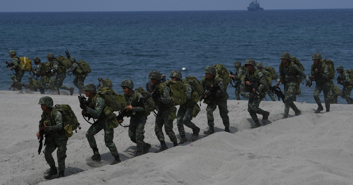 Philippines tuyên bố tăng cường hiện diện quân sự ở Biển Đông sau ‘hoạt động’ của Trung Quốc