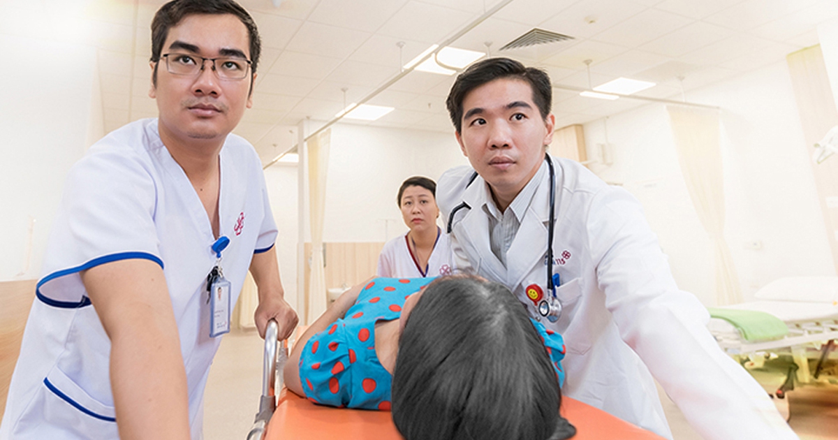 Bác sĩ ơi: Nên đưa người bị đột quỵ đi cấp cứu ở bệnh viện nào?