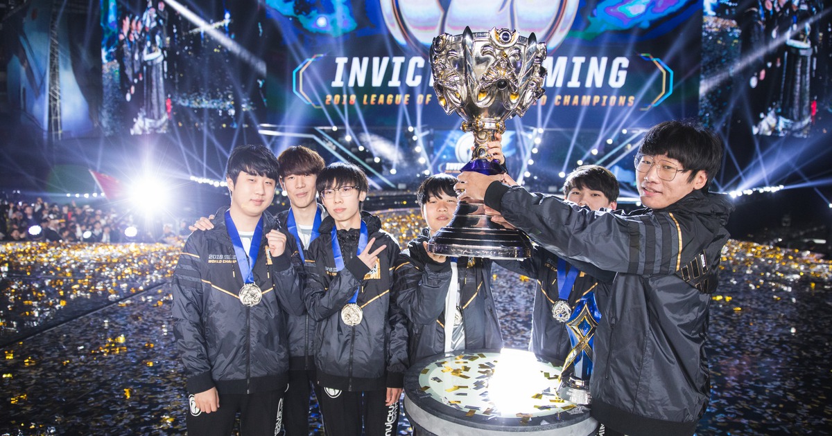 CKTG 2018: Invictus Gaming đăng quang mang về chiếc cúp vô địch đầu tiên cho Trung Quốc