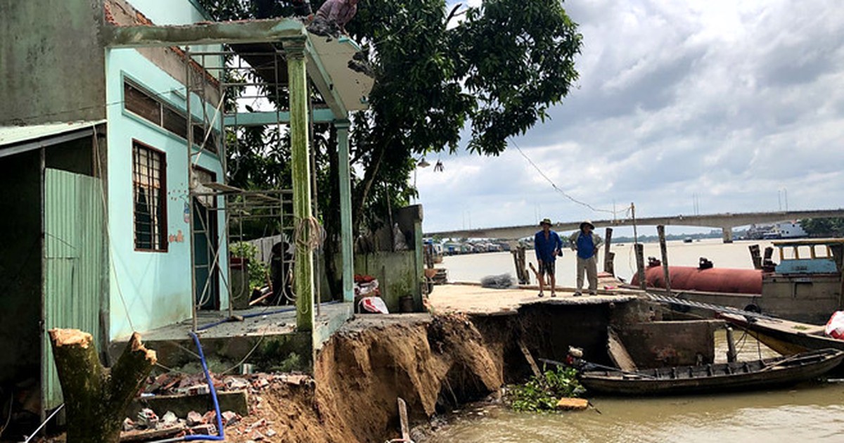 An Giang ban bố tình huống khẩn cấp sạt lở bờ sông Hậu