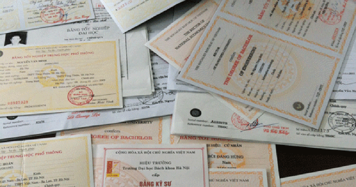 Phát hiện 'lò' làm giả giấy phép lái xe, bằng tốt nghiệp tại Nghệ An