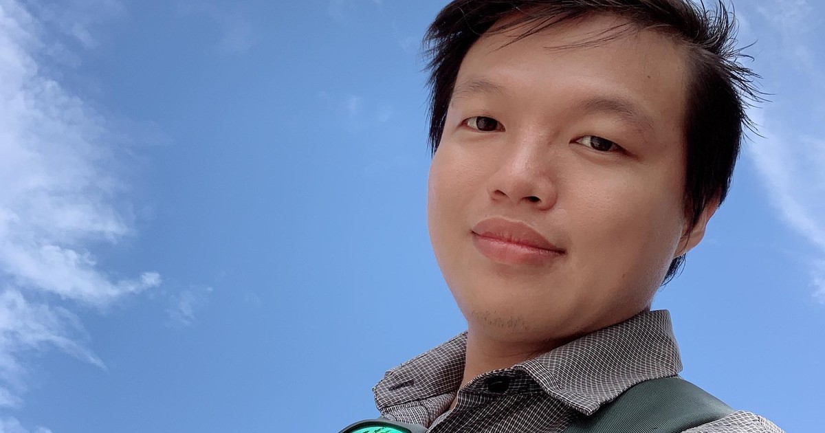 Chàng trai 'hô biến' mặt bàn thành những sinh vật biển độc đáo, thu 1 tỉ đồng/năm