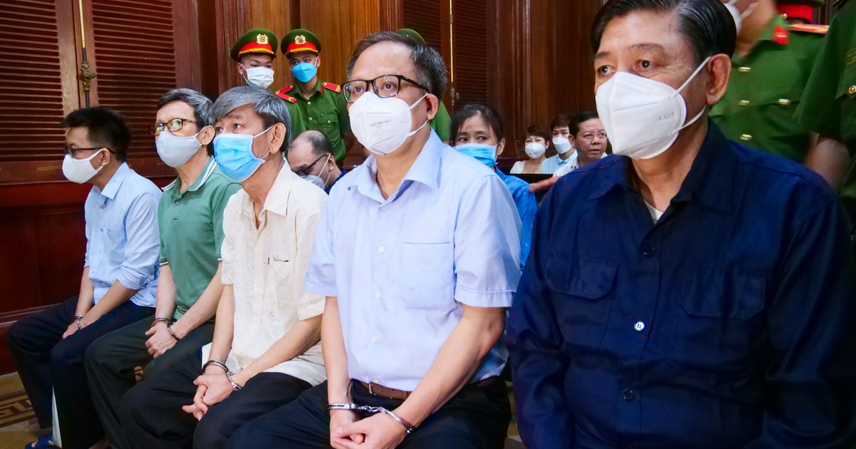 VKS TP.HCM đề nghị tuyên phạt bị cáo Tất Thành Cang mức án 8 - 10 năm tù