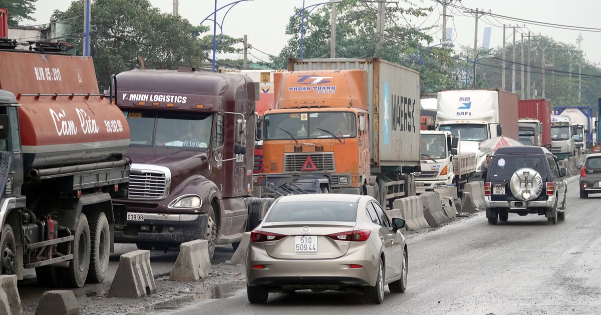 Kẹt xe triền miên ở Cát Lái: CSGT TP.HCM giải thích nguyên nhân như thế nào?