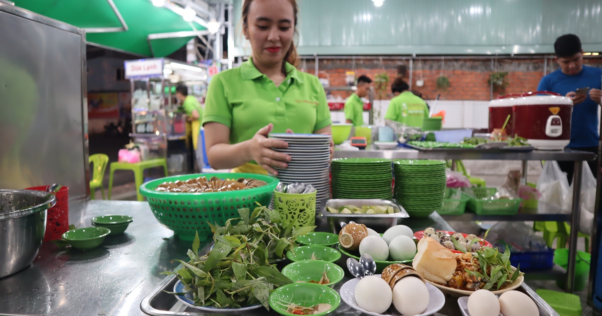 Quán vịt lộn Sài Gòn 6 lần 'thua' để nay bán 1000 trứng/ngày, sống khỏe giữa Covid-19