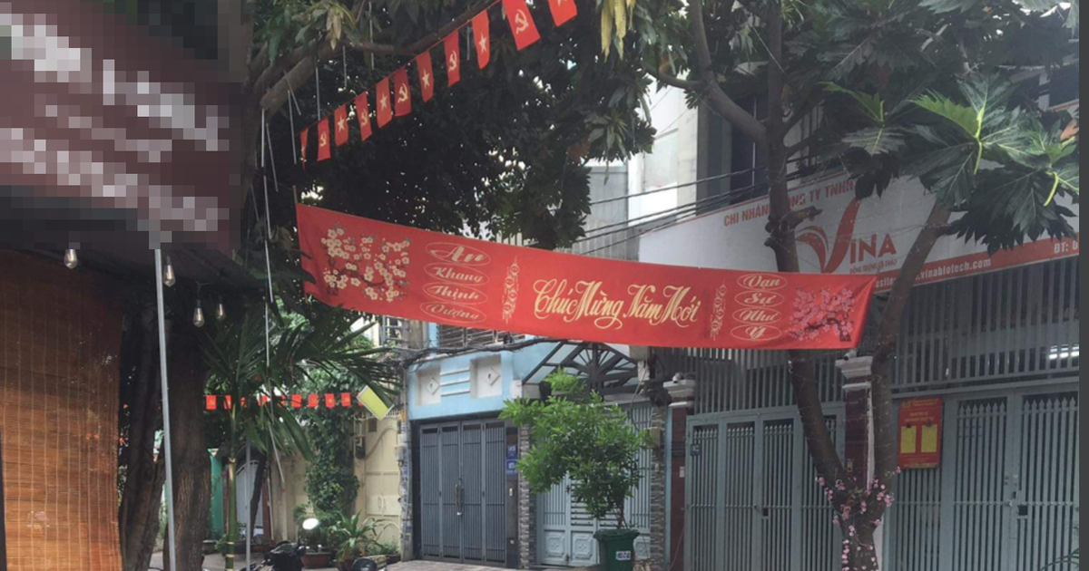 Xôn xao chuyện cô giáo tố bị 10 YouTuber giật khẩu trang, quay clip đánh ở TP.HCM