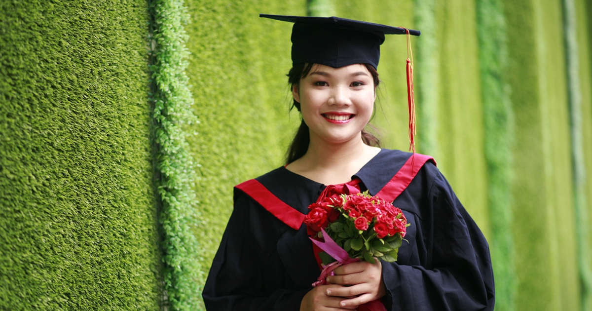 Cô gái Tày 'đánh thức' bản làng đẹp mê ly để khởi nghiệp