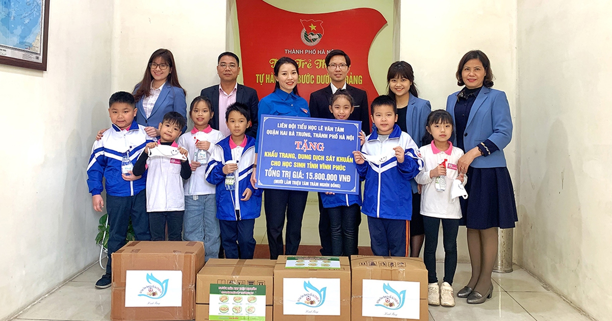 Học sinh thủ đô gửi 'vũ khí' chống dịch Covid-19 cho Vĩnh Phúc