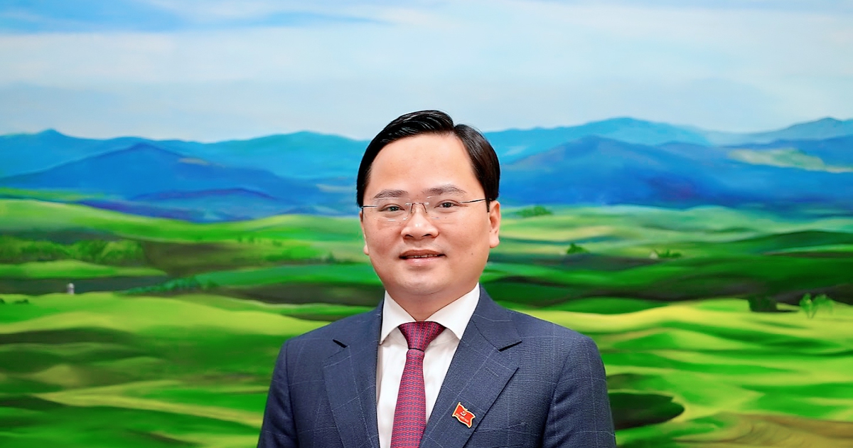 Bí thư thứ nhất T.Ư Đoàn đối thoại về 'khát vọng cống hiến, lẽ sống thanh niên'