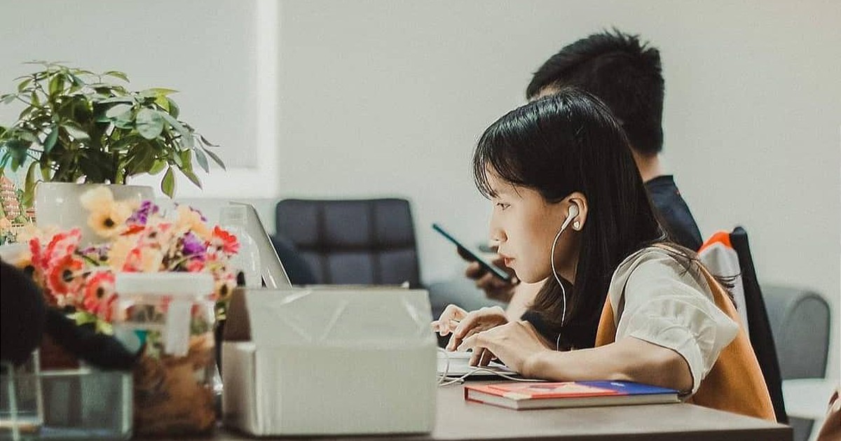 Người trẻ chọn việc freelancer, tự do nhưng phải tự lo