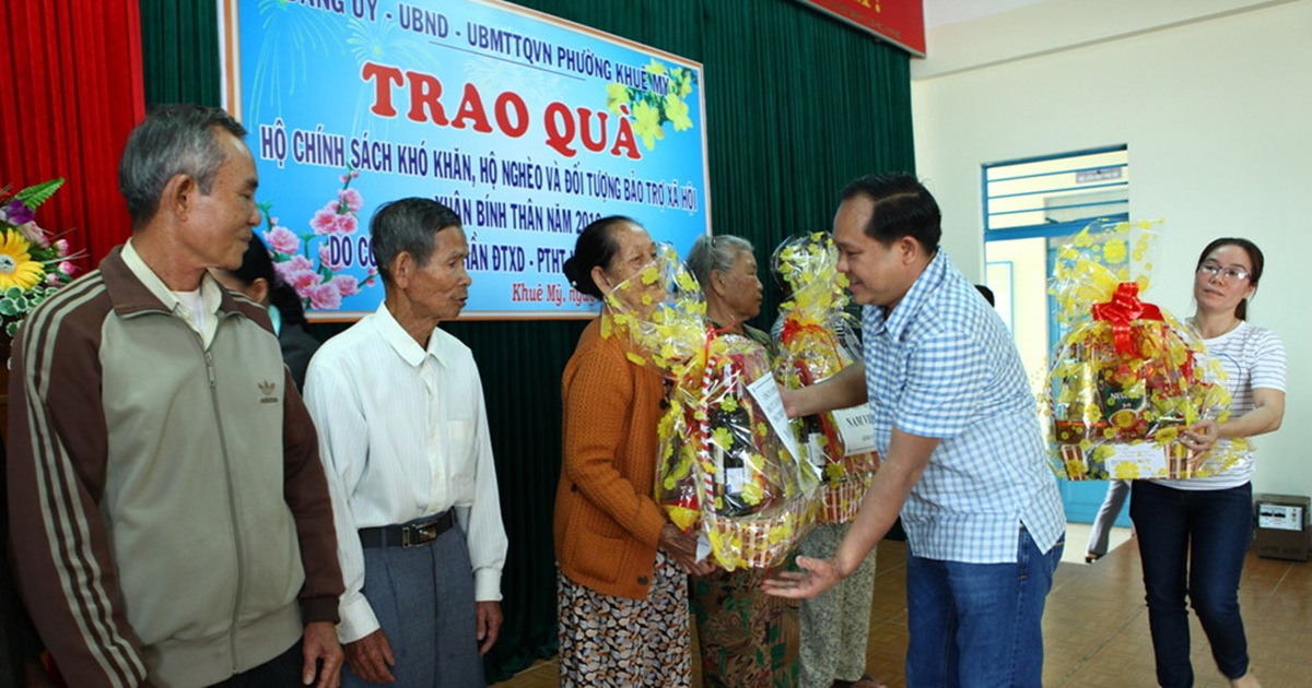 Tặng hơn 4000 suất quà Tết cho các gia đình chính sách ở Đà Nẵng, Quảng Nam