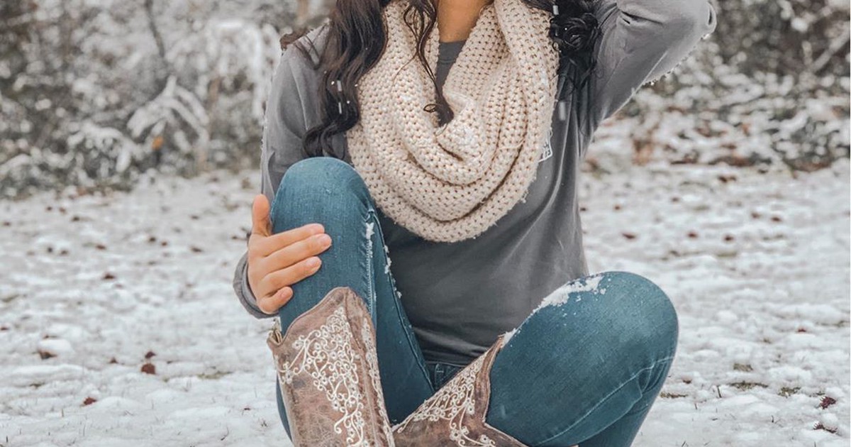 Mix quần jeans với boots, phong cách thời trang "đỉnh chóp" của cô nàng sành điệu